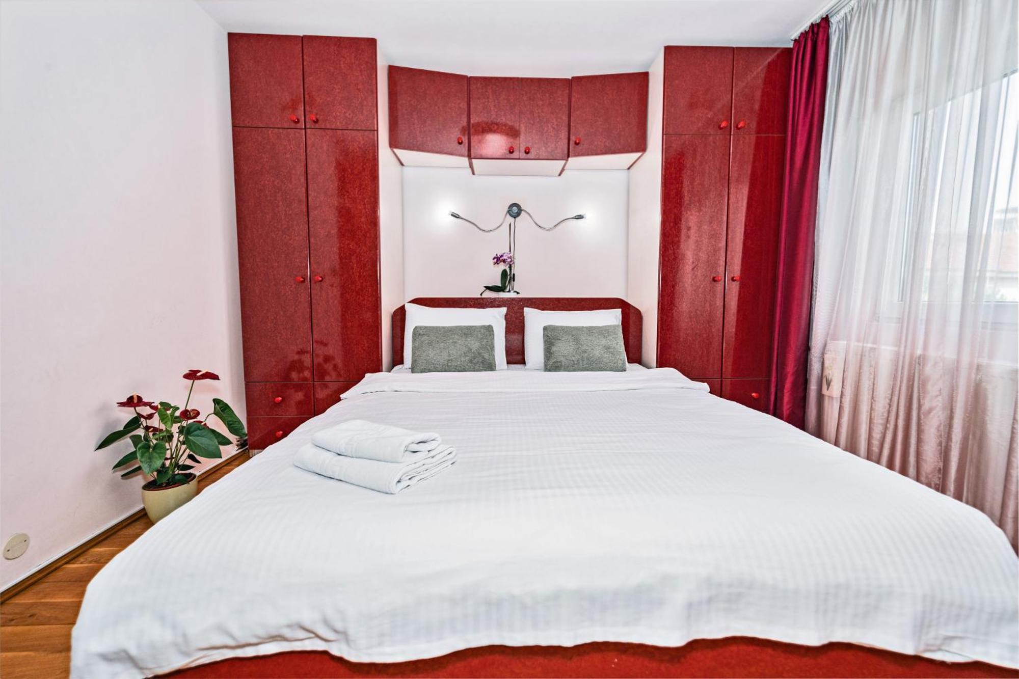 Arad Central Joy - Mihaela Apartment Bagian luar foto